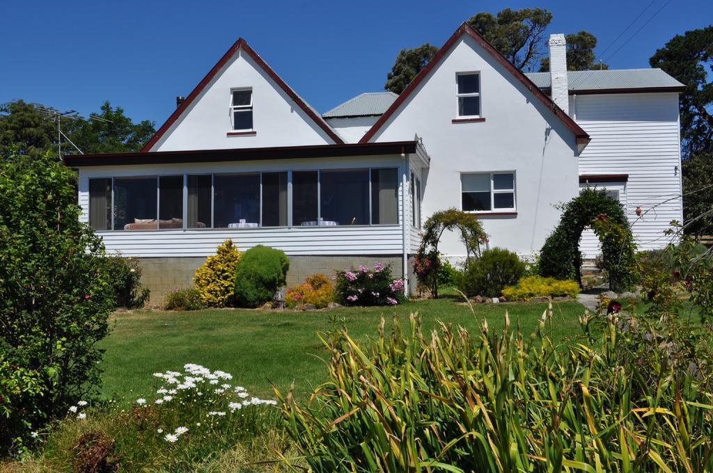 Roslyn House Bed & Breakfast Bushy Park Exterior photo
